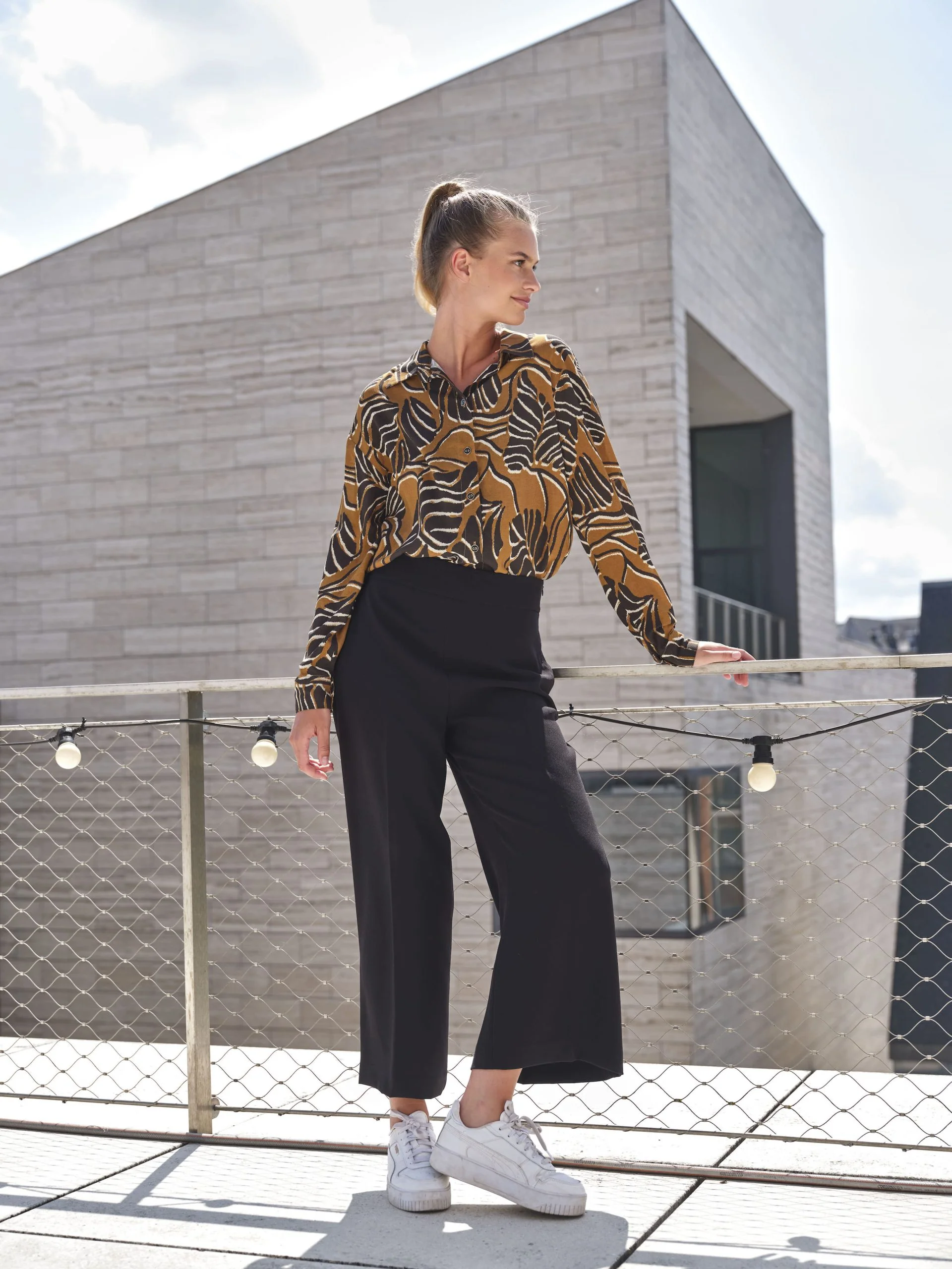 Atelier Jupe Este Shirt - Image 6