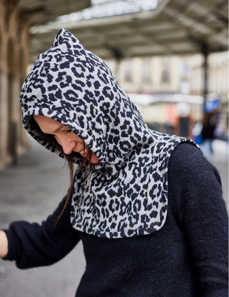Atelier ScÀmmit Frimas Hood, Hat and Gloves - Image 19