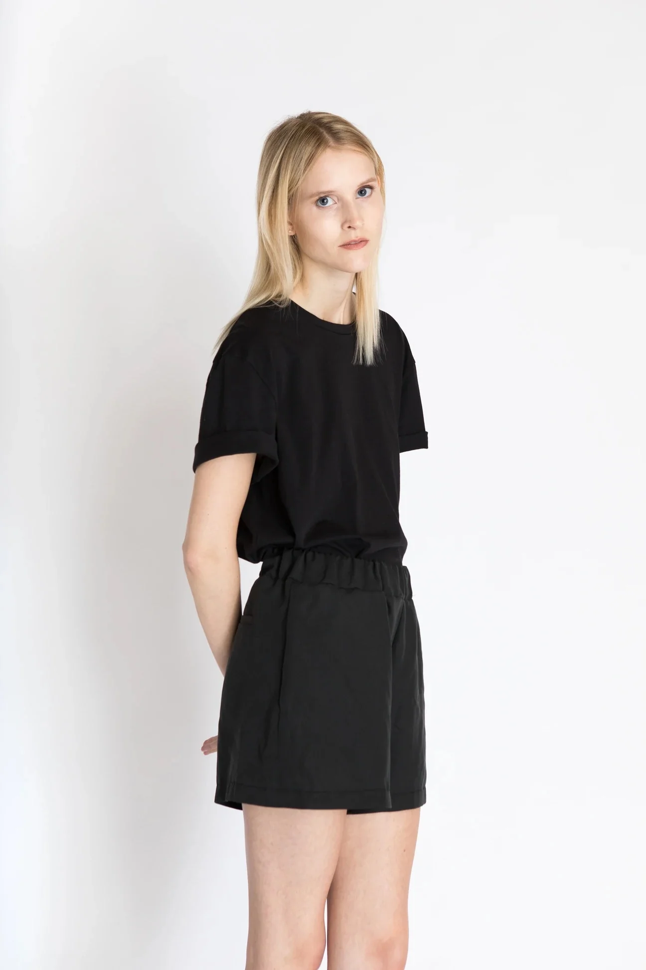 Bara Studio Liv T-shirt - Image 3