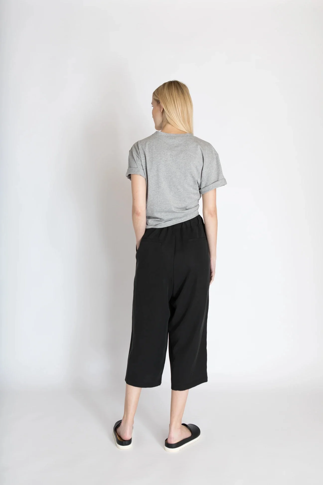 Bara Studio Liv T-shirt - Image 5
