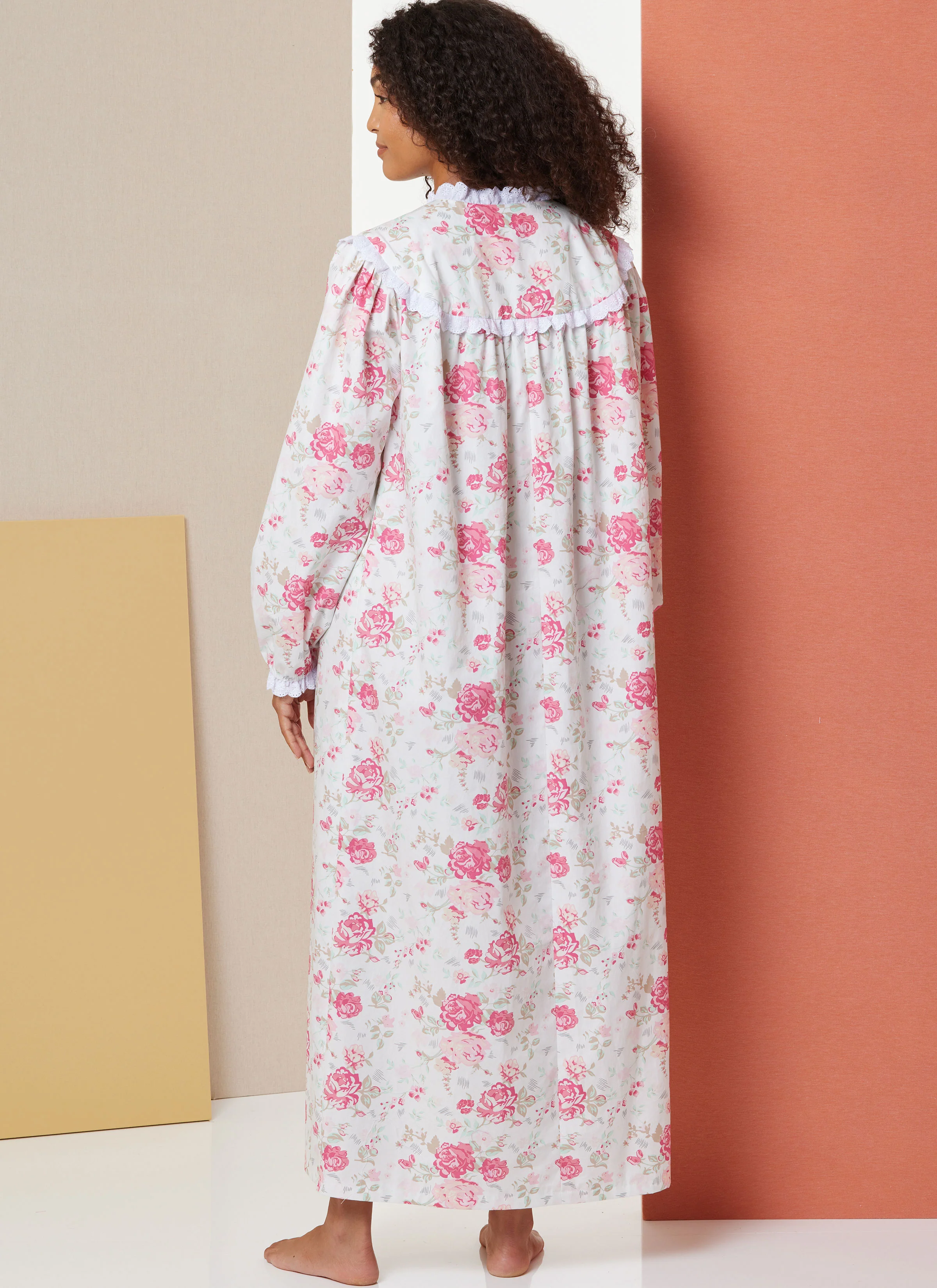 Butterick Nightgown B7015 - Image 3