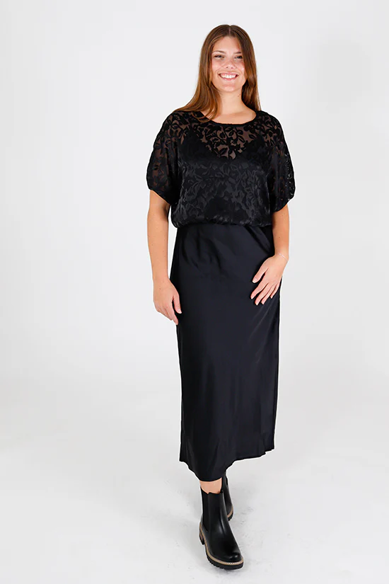 Chalk and Notch Aria Top - Image 21
