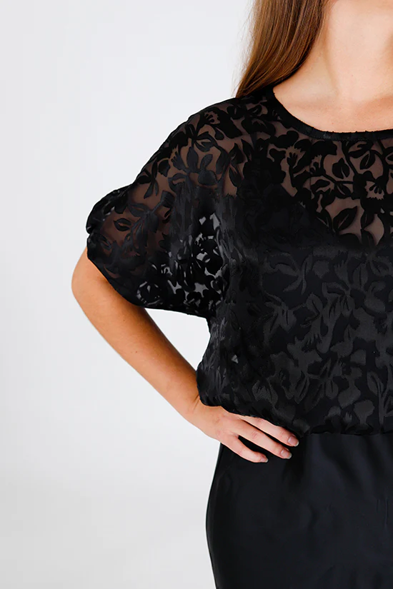 Chalk and Notch Aria Top - Image 22
