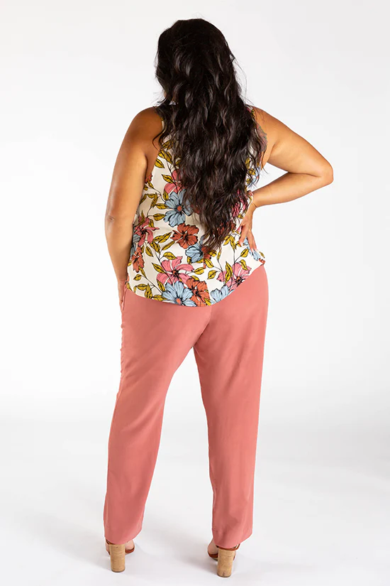 Chalk and Notch Crew Shorts and Trousers - Image 3