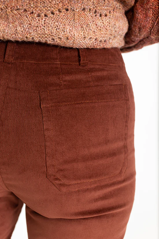 Chalk and Notch Isle Jeans - Image 19