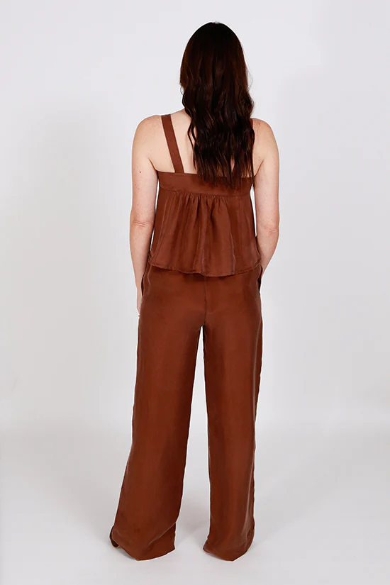 Chalk and Notch Reya Pants and Shorts - Image 11