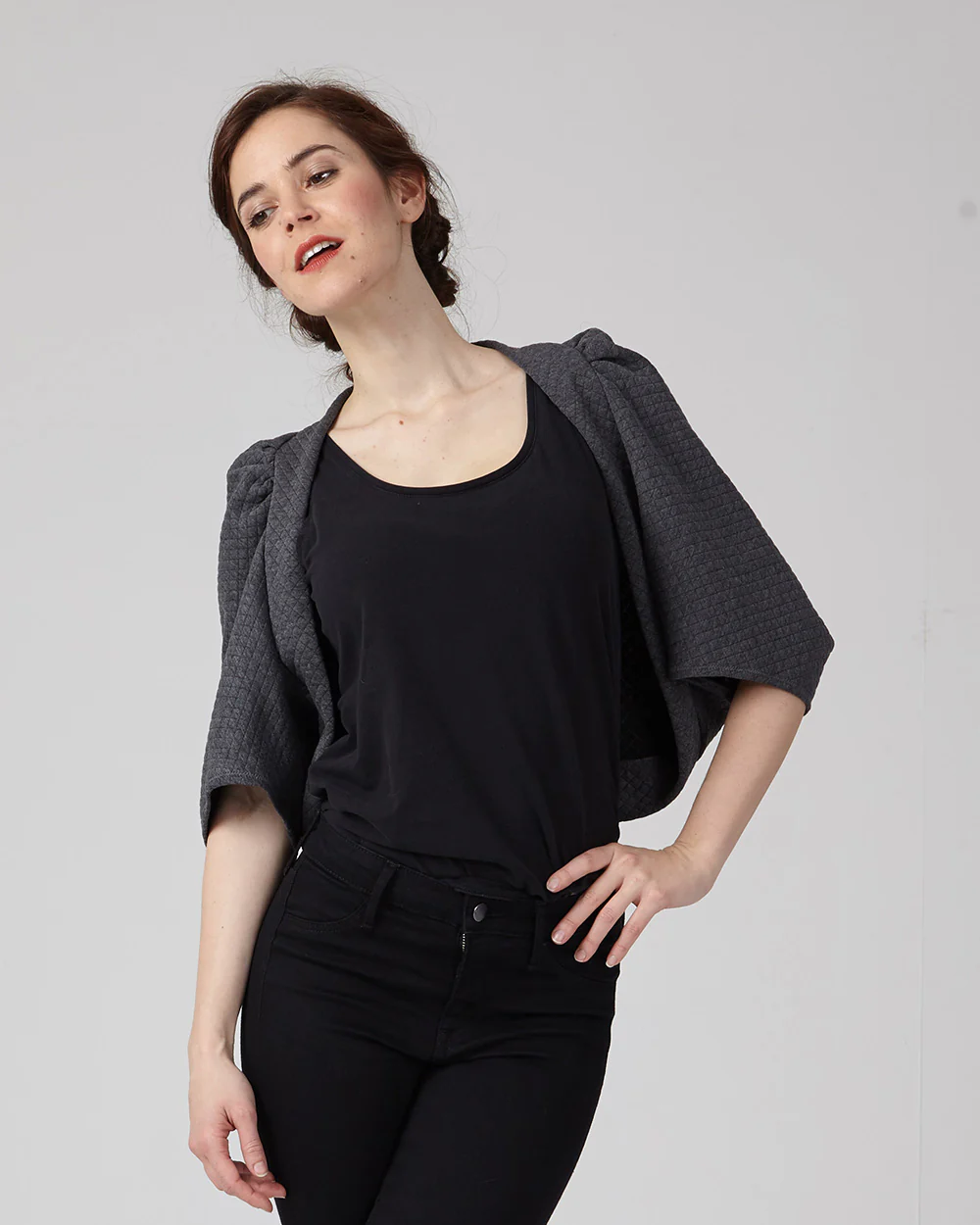 Coralie Bijasson Naomie Shrug