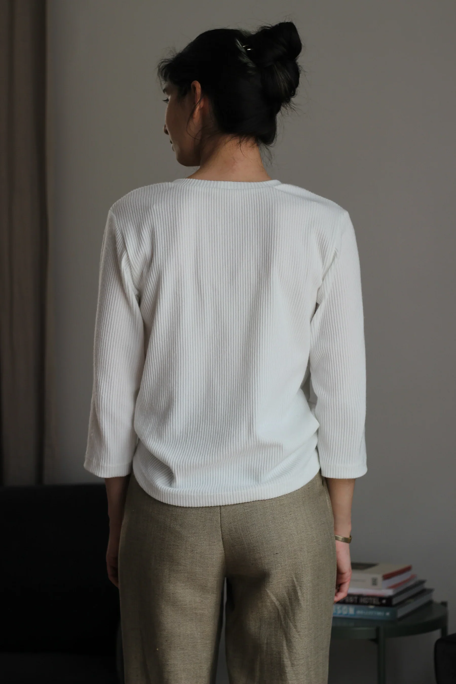 In the Folds Kealy T-shirt - Image 6