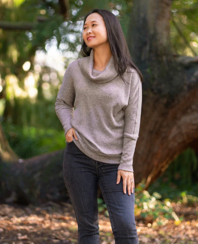 Itch to Stitch Sibiu Top - Printed copy shop SIZES 16 - 40 (+£7.00)