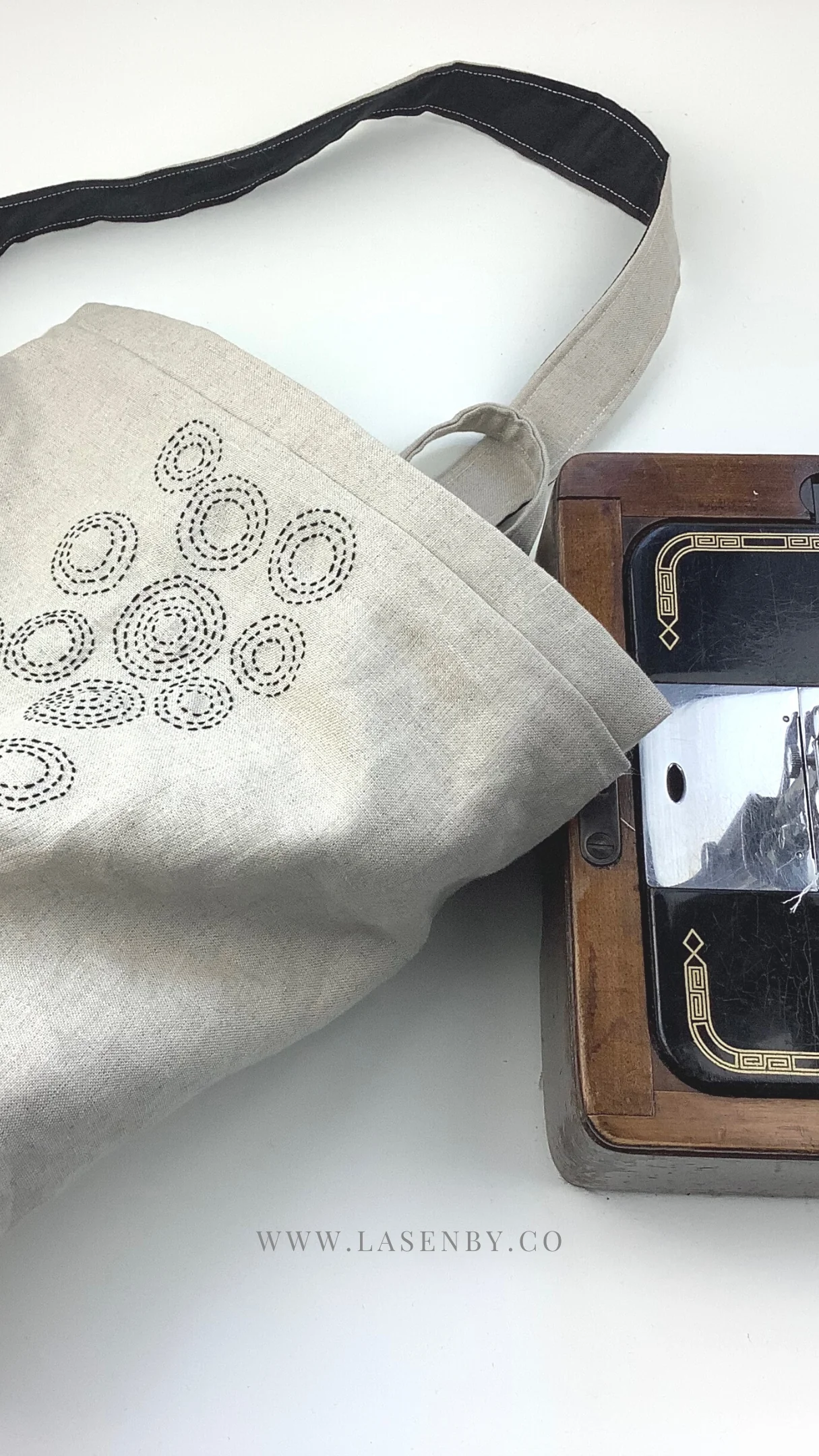 Lasenby Taru Maru Crossbody Duffle Bag - Image 3