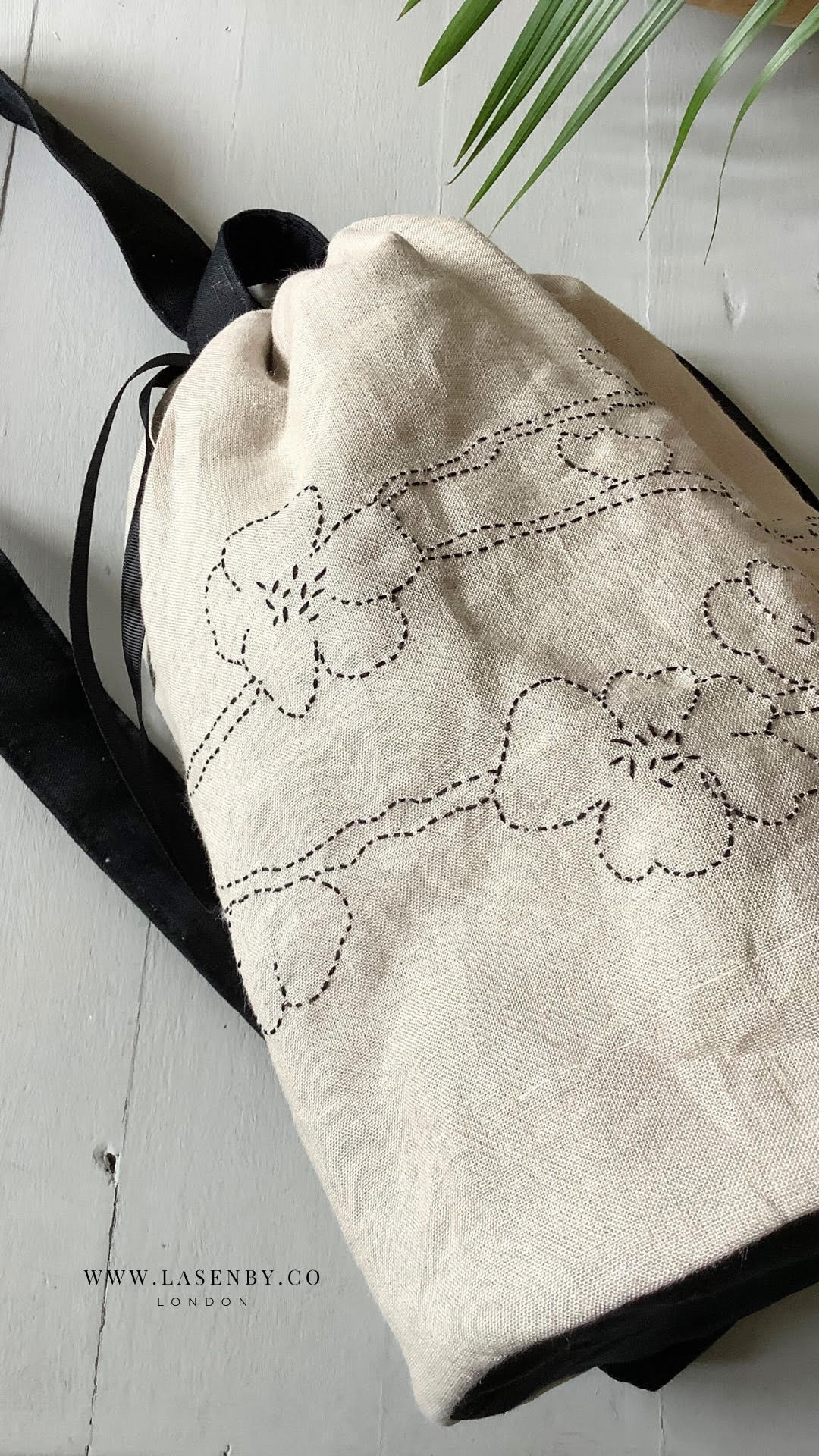 Lasenby Taru Sakura Crossbody Duffle Bag - Image 4