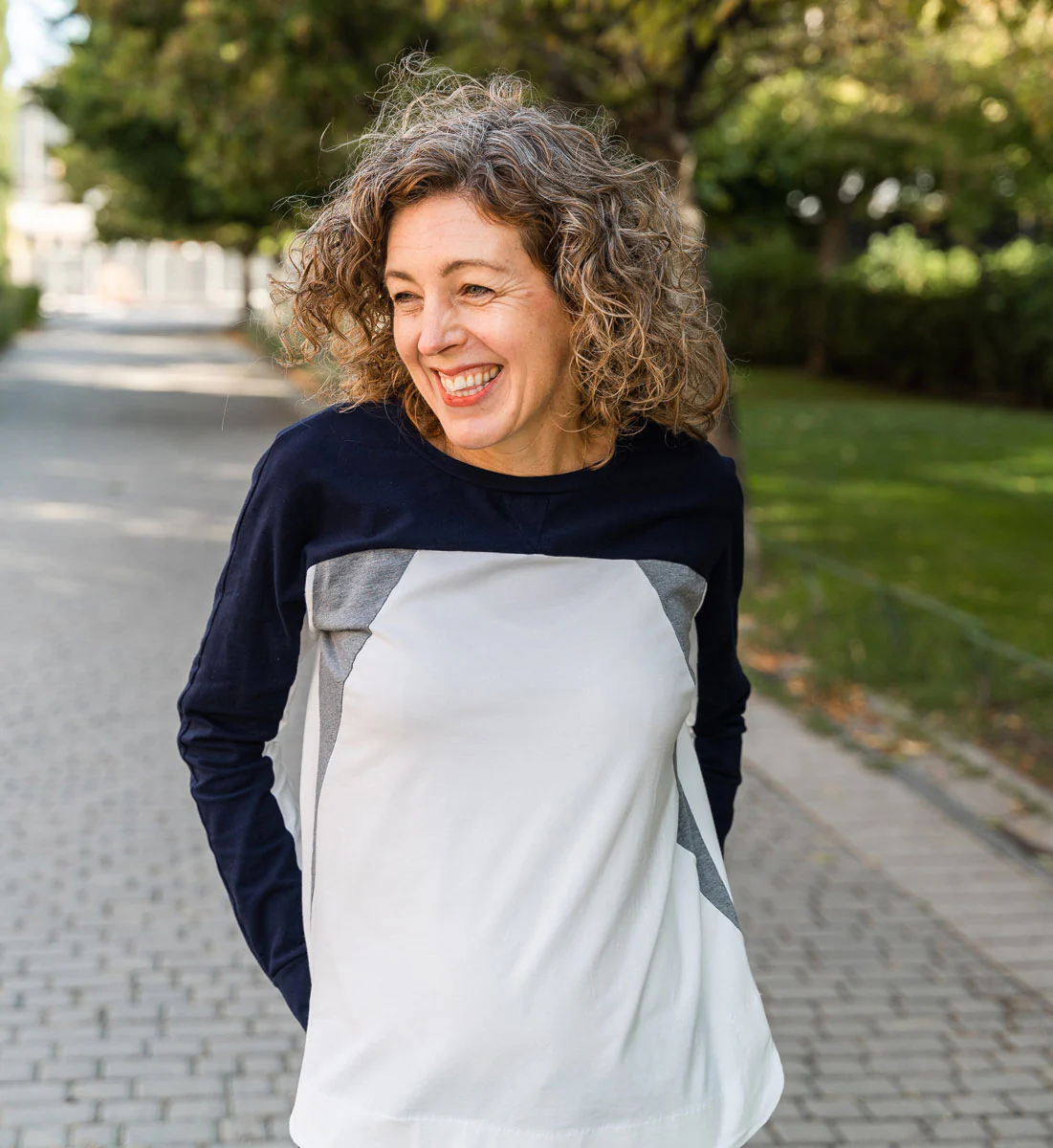Liesl + Co Noord T-shirt and Sweatshirt - Image 4