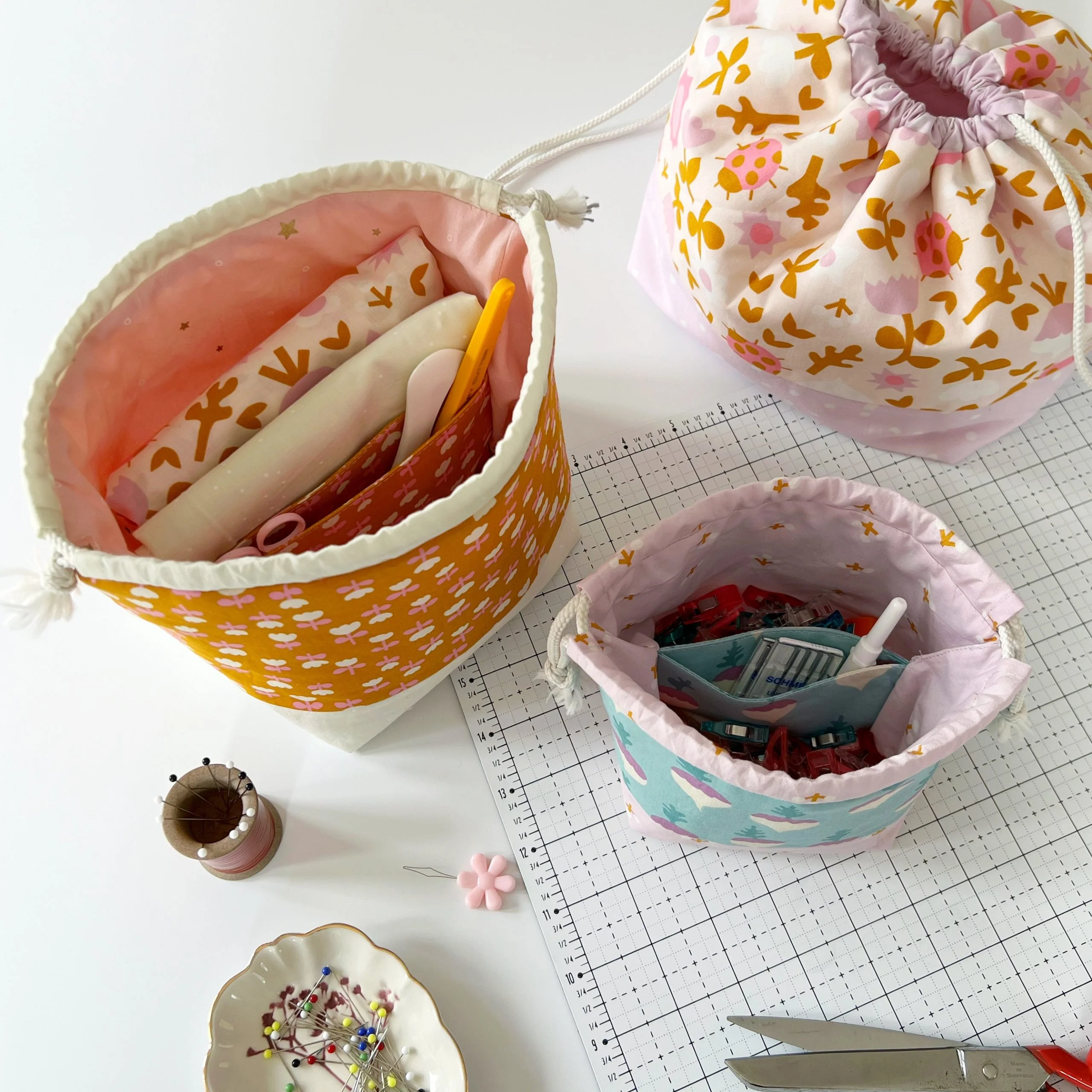 Lou Orth Designs Divided Drawstring Pouch PDF - Image 3