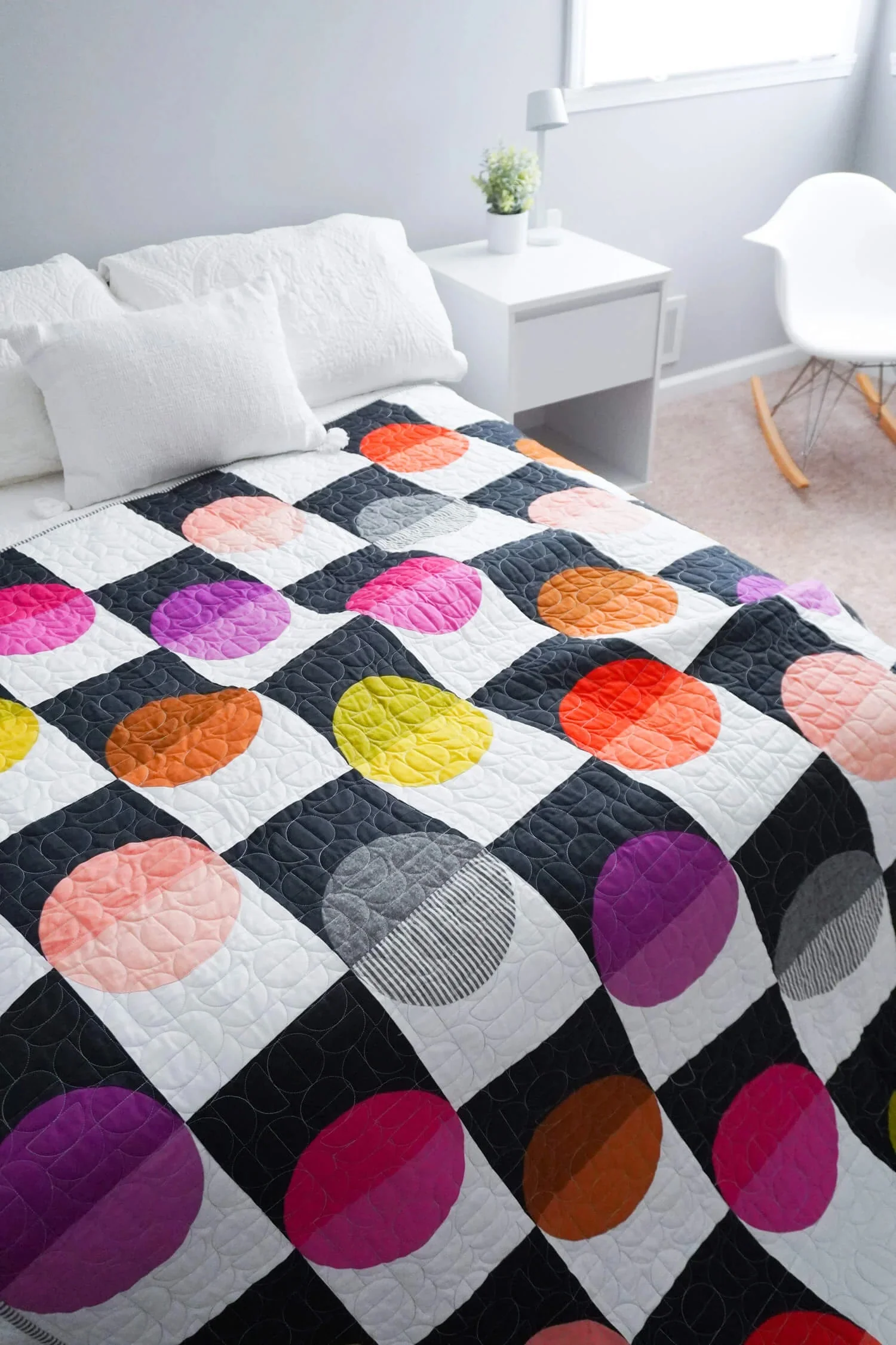 Modern Handcraft Checkers Quilt - Image 3