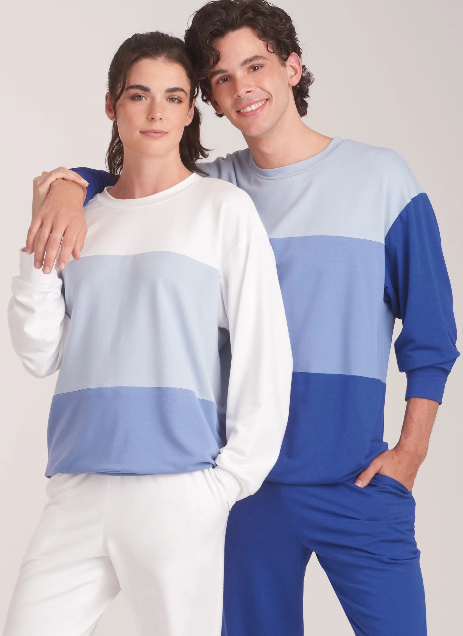 New Look Unisex Sweatshirt & Joggers N6772 - Image 3
