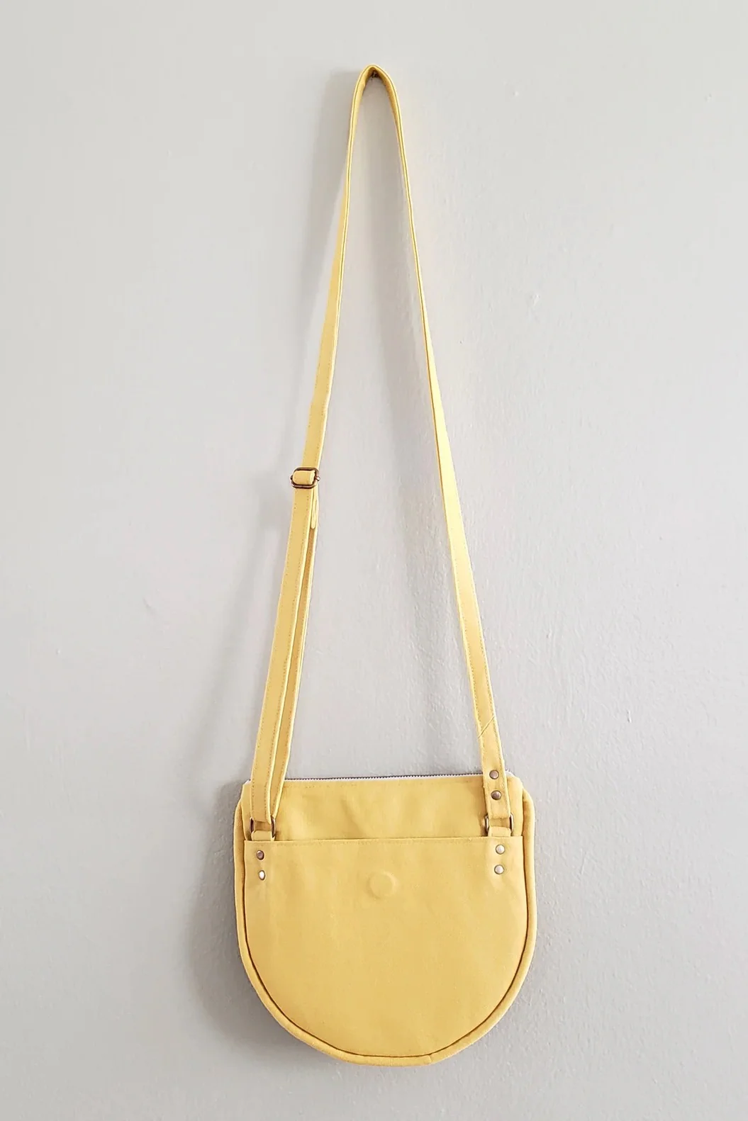 Pattern Scout Luna Crossbody Bag - Image 9