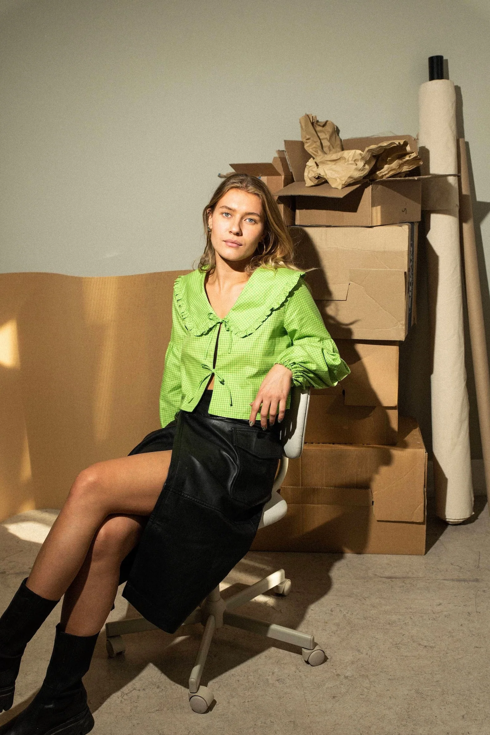 Puff and Pencil Tie Blouse, Lantern Sleeve & Peggy Collar - Image 7