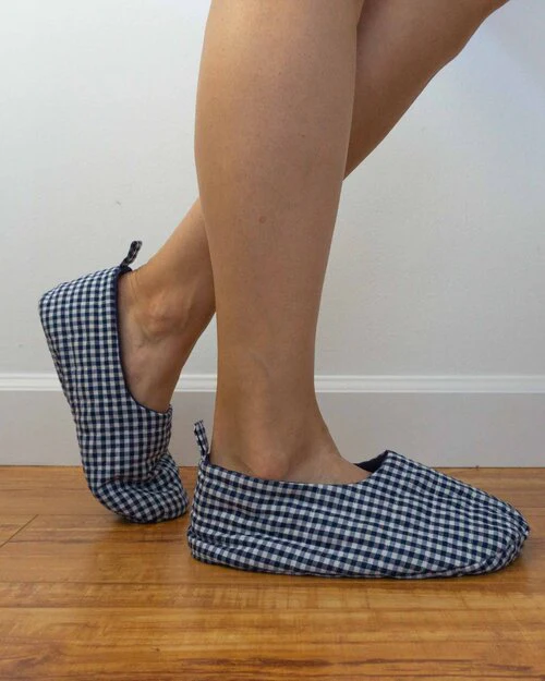Sew DIY Unisex Quilted Slippers - Image 6