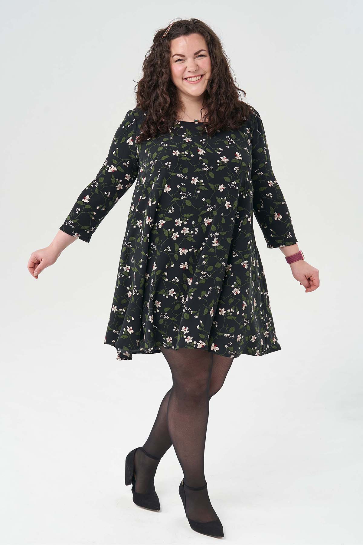 Sew Over It Nancy Dress - Image 4