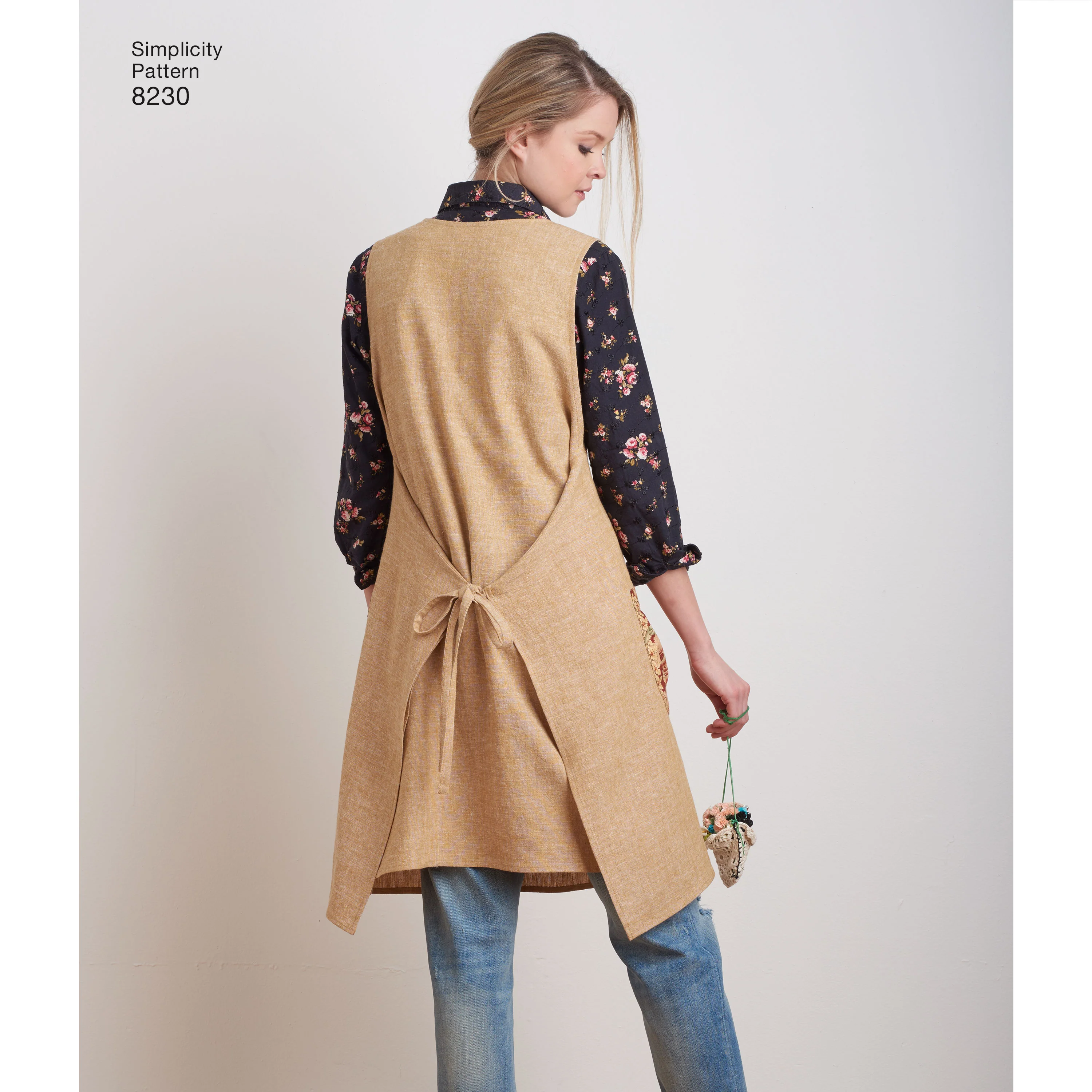 Simplicity Apron Dress and Tabard S8230 - Image 3