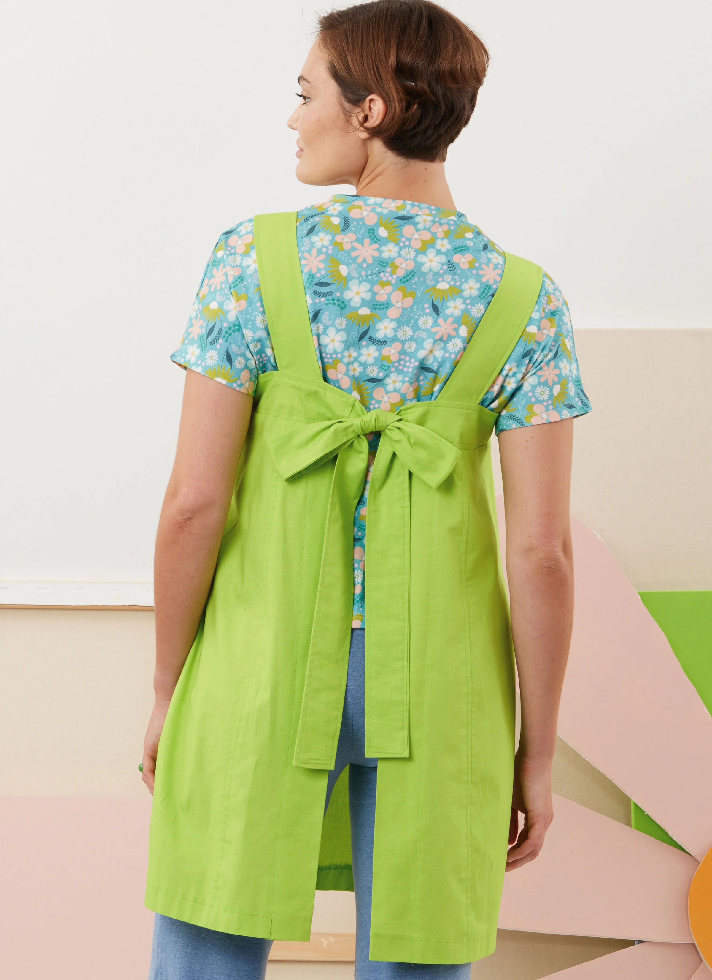 Simplicity Tops, Trousers and Apron Dresses S3088 - Image 9