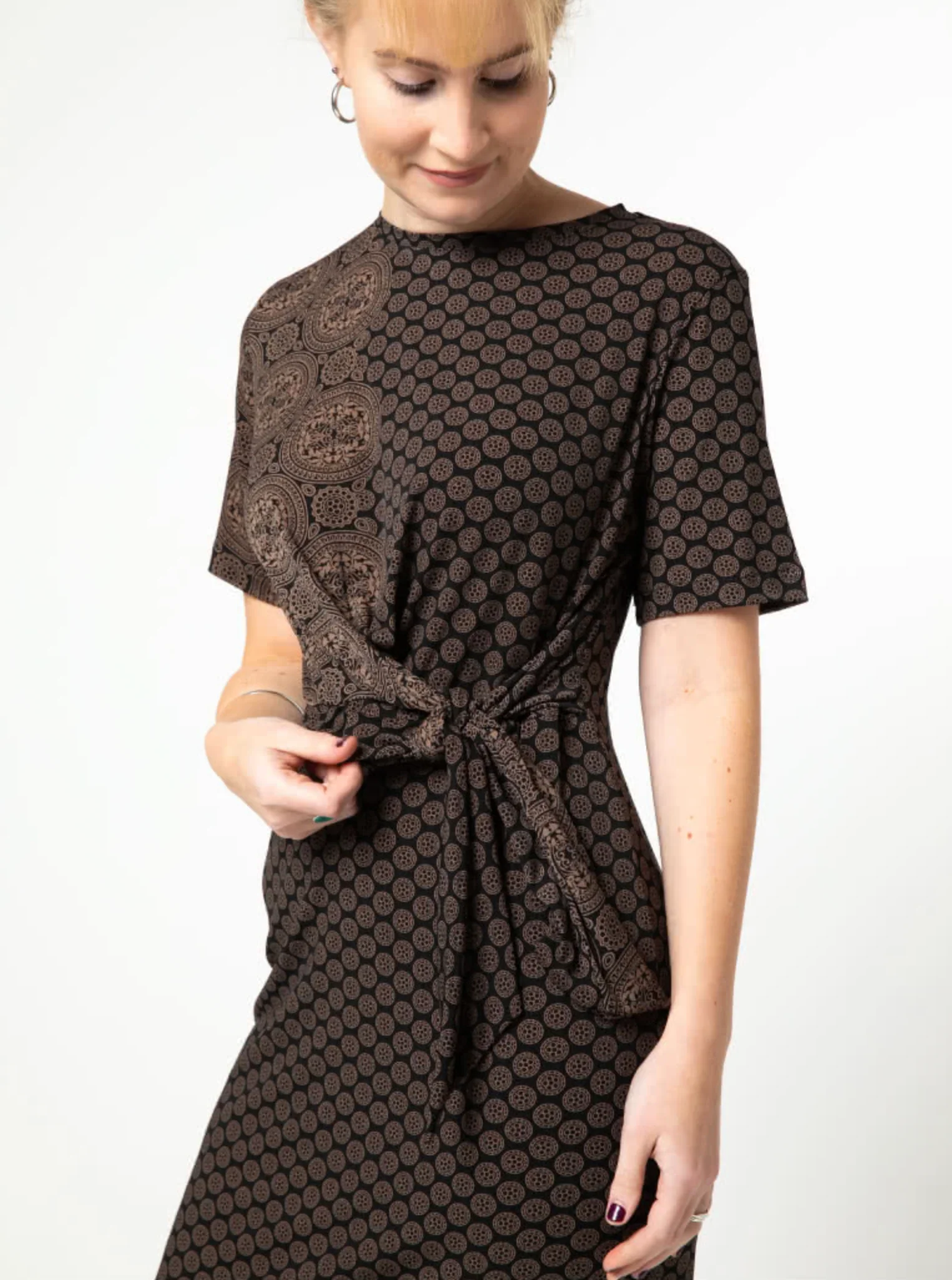 Style Arc Astoria Knit Dress - Image 5