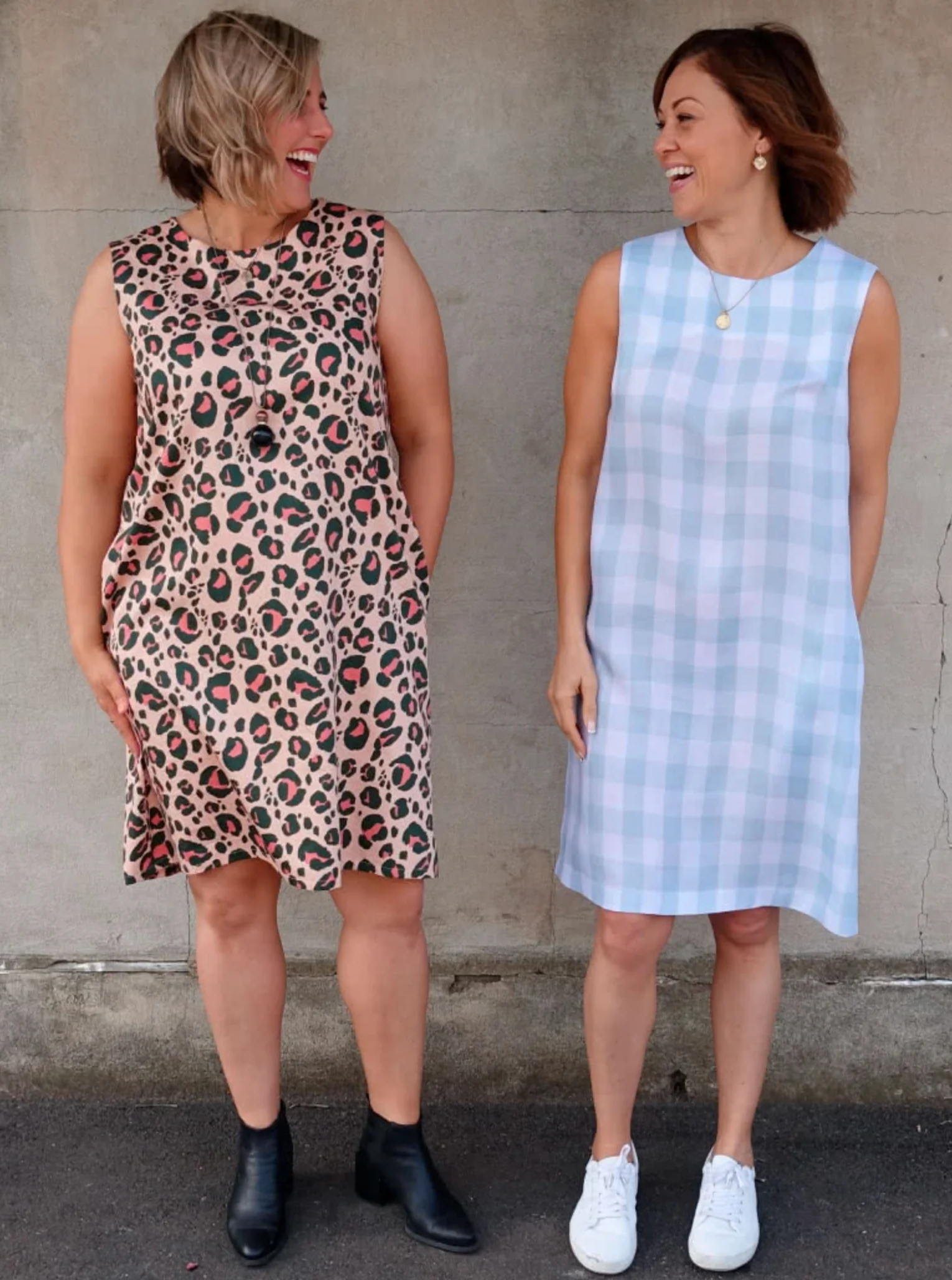 Style Arc June Sheath Dress - Image 8