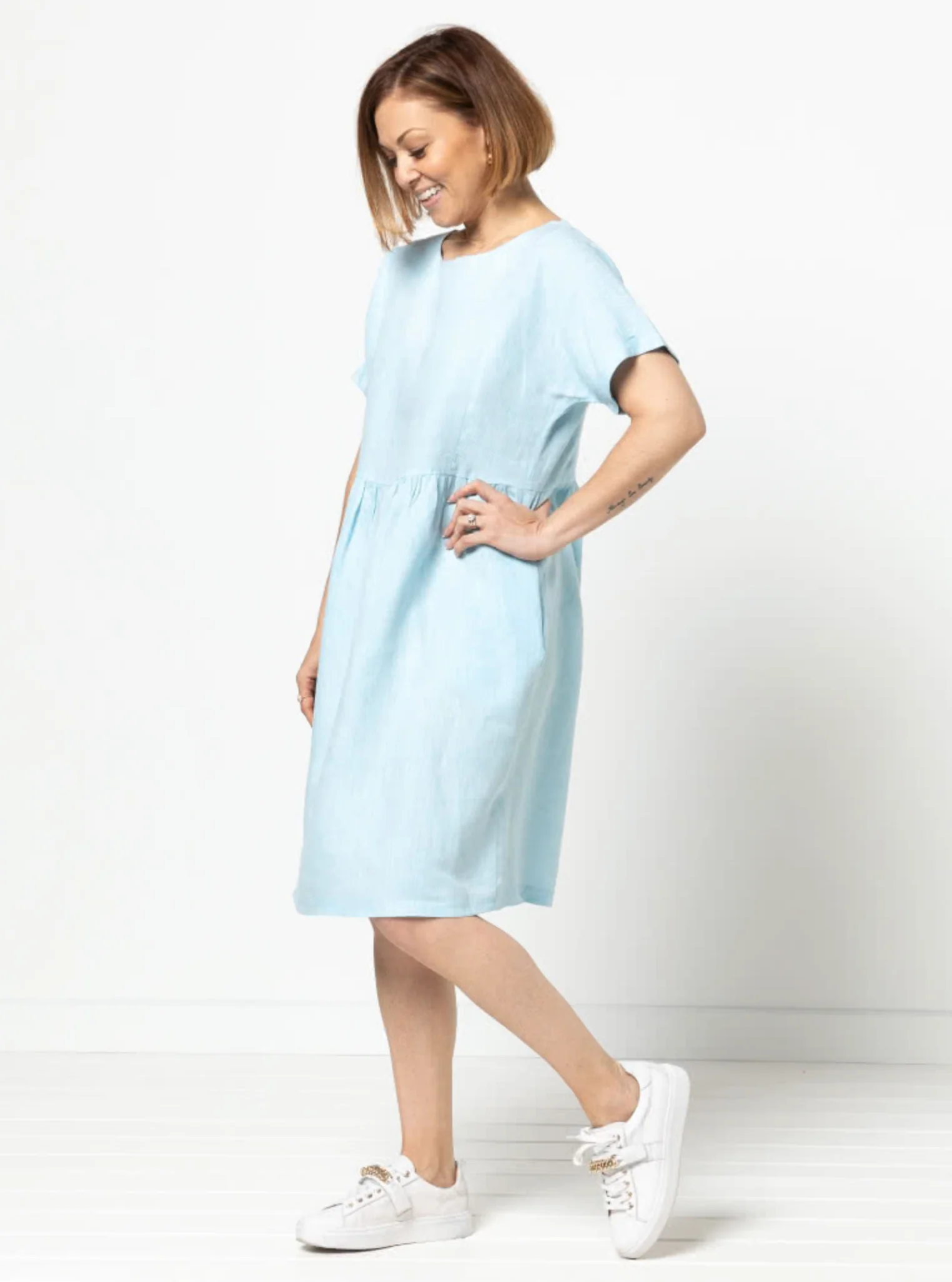 Style Arc Lacey Dress - Image 3