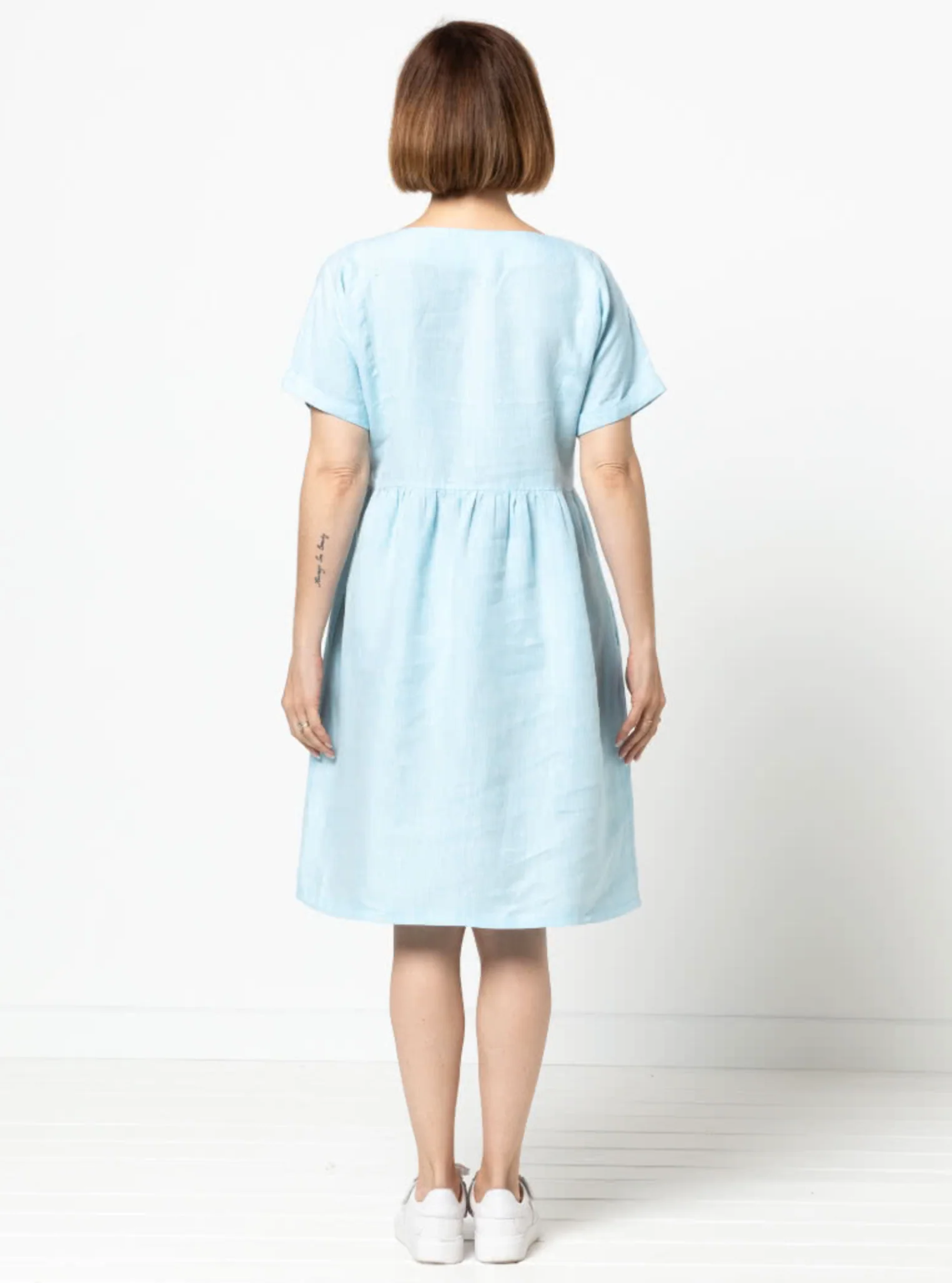 Style Arc Lacey Dress - Image 5