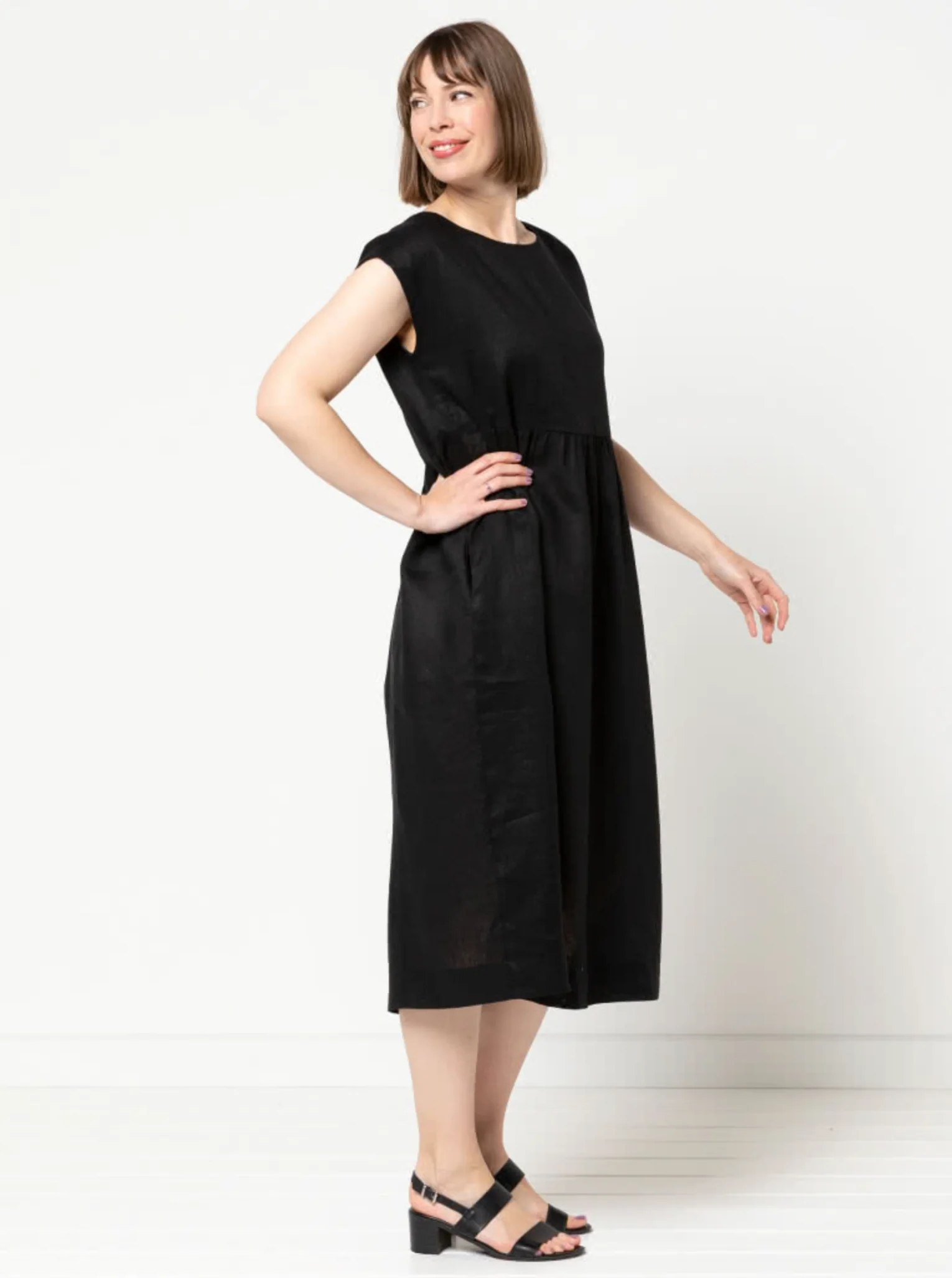 Style Arc Montana Midi Dress - Image 3