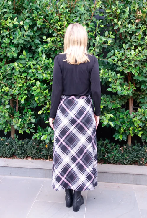 Style Arc Northcote Knit Skirt - Image 3