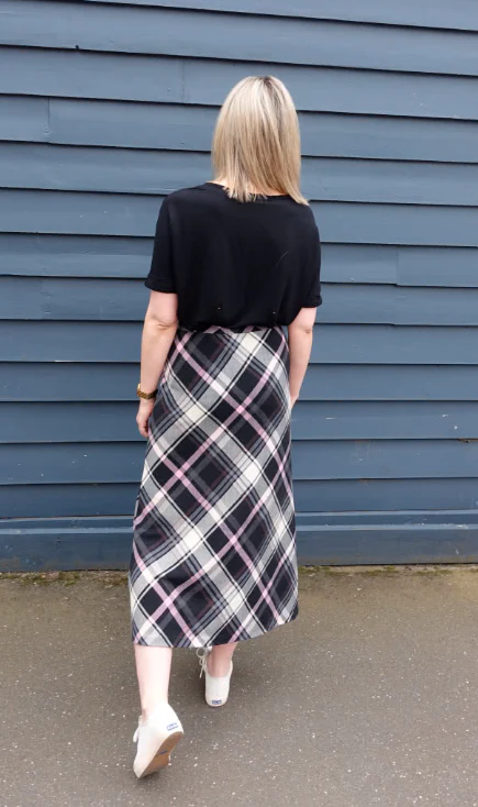 Style Arc Northcote Knit Skirt - Image 5