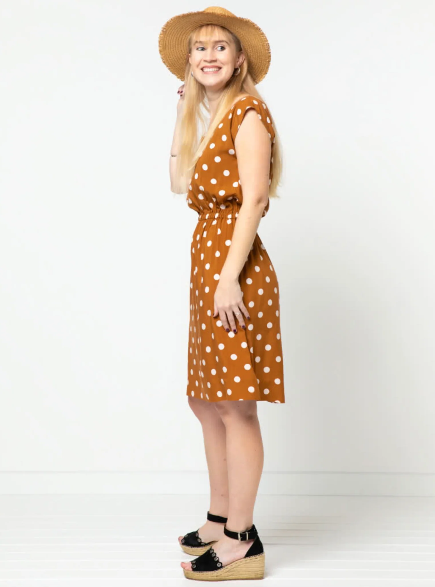 Style Arc Olivia Dress - Image 3