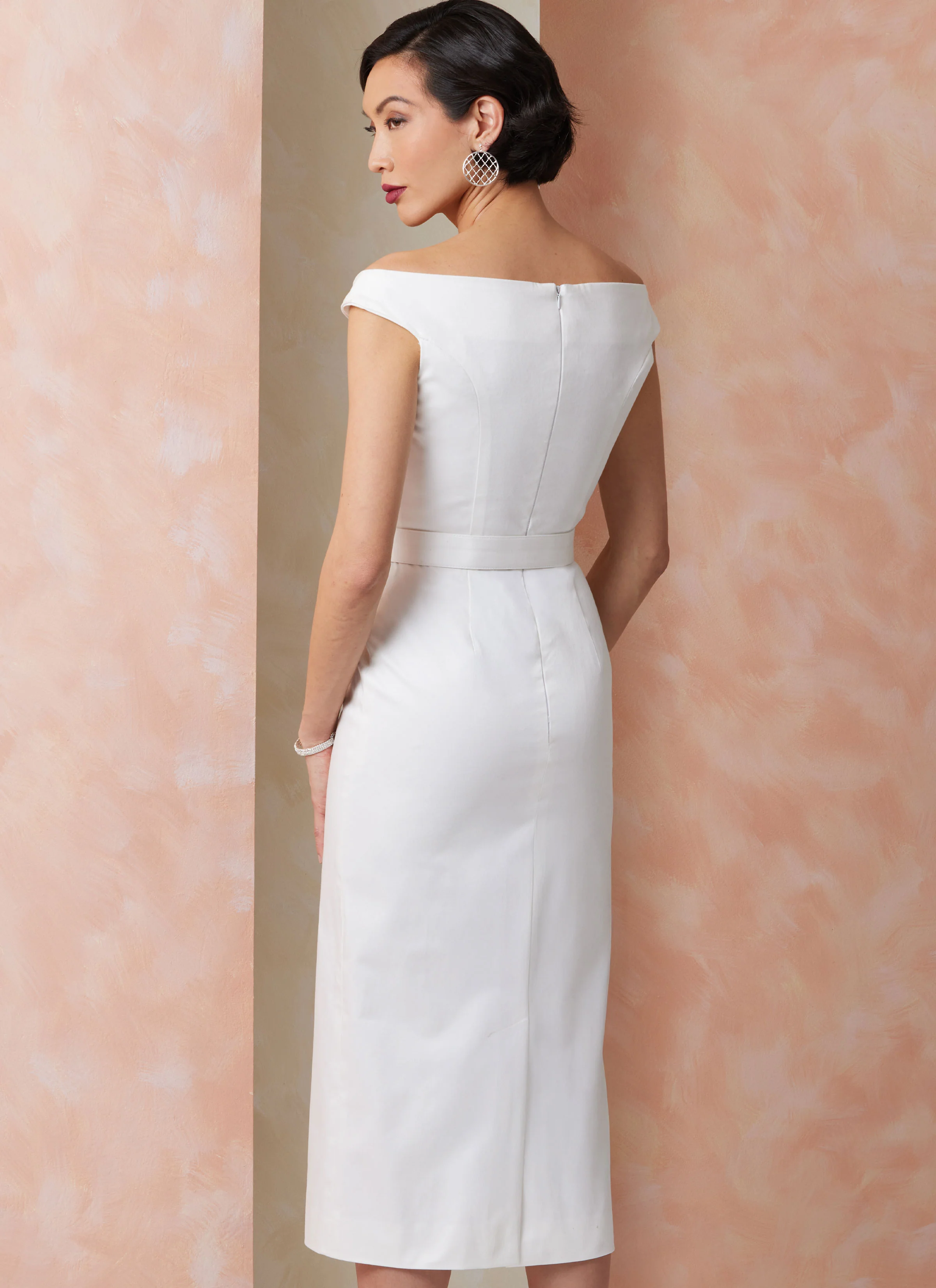 Vogue Dress and Belt V2105 - Image 6