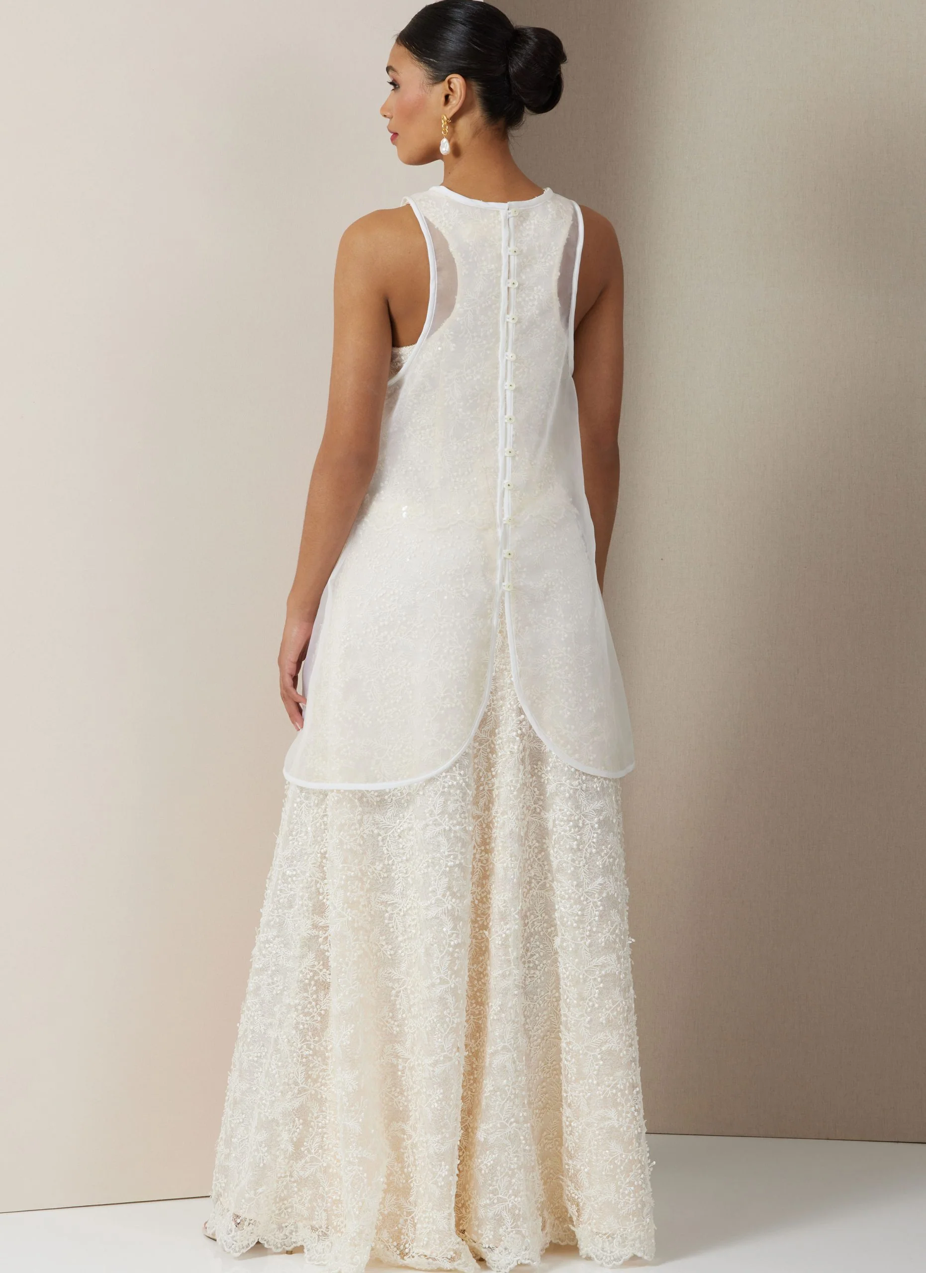Vogue Dress & Overdress V2028 - Image 9