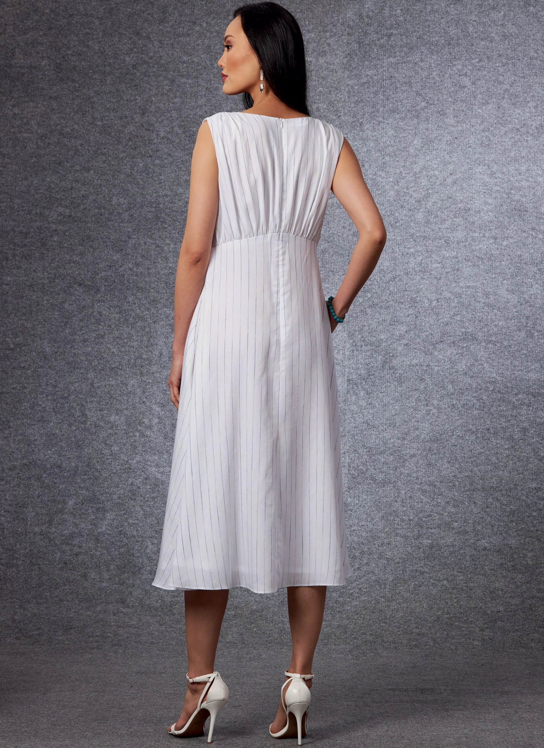 Vogue Dress V1699 - Image 5