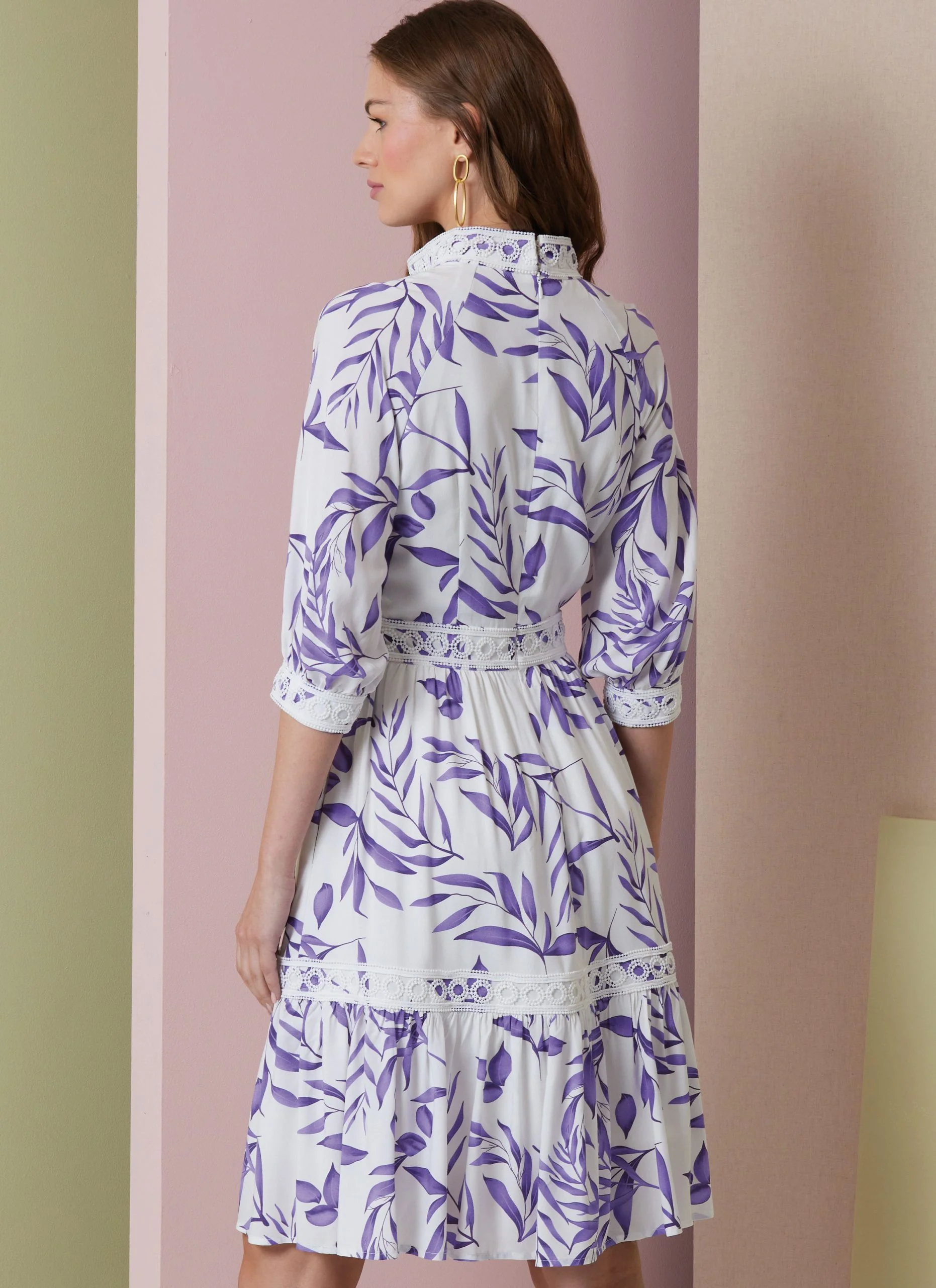 Vogue Dress V2004 - Image 5
