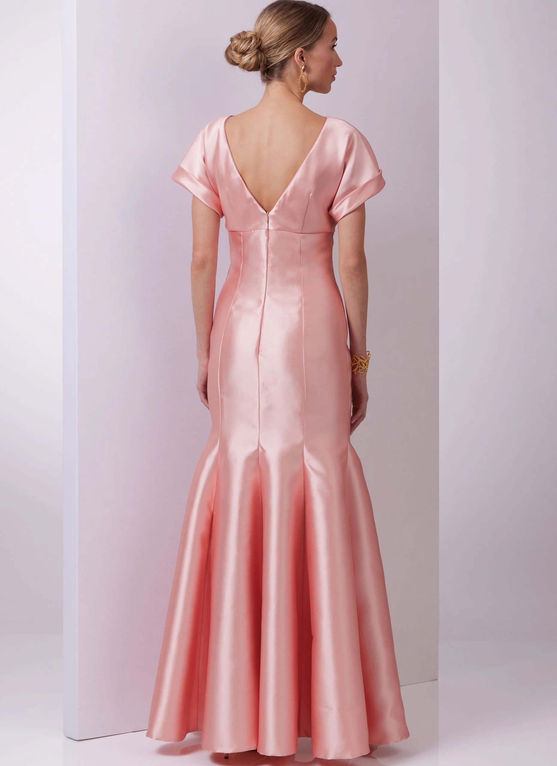 Vogue Dresses V2027 - Image 5