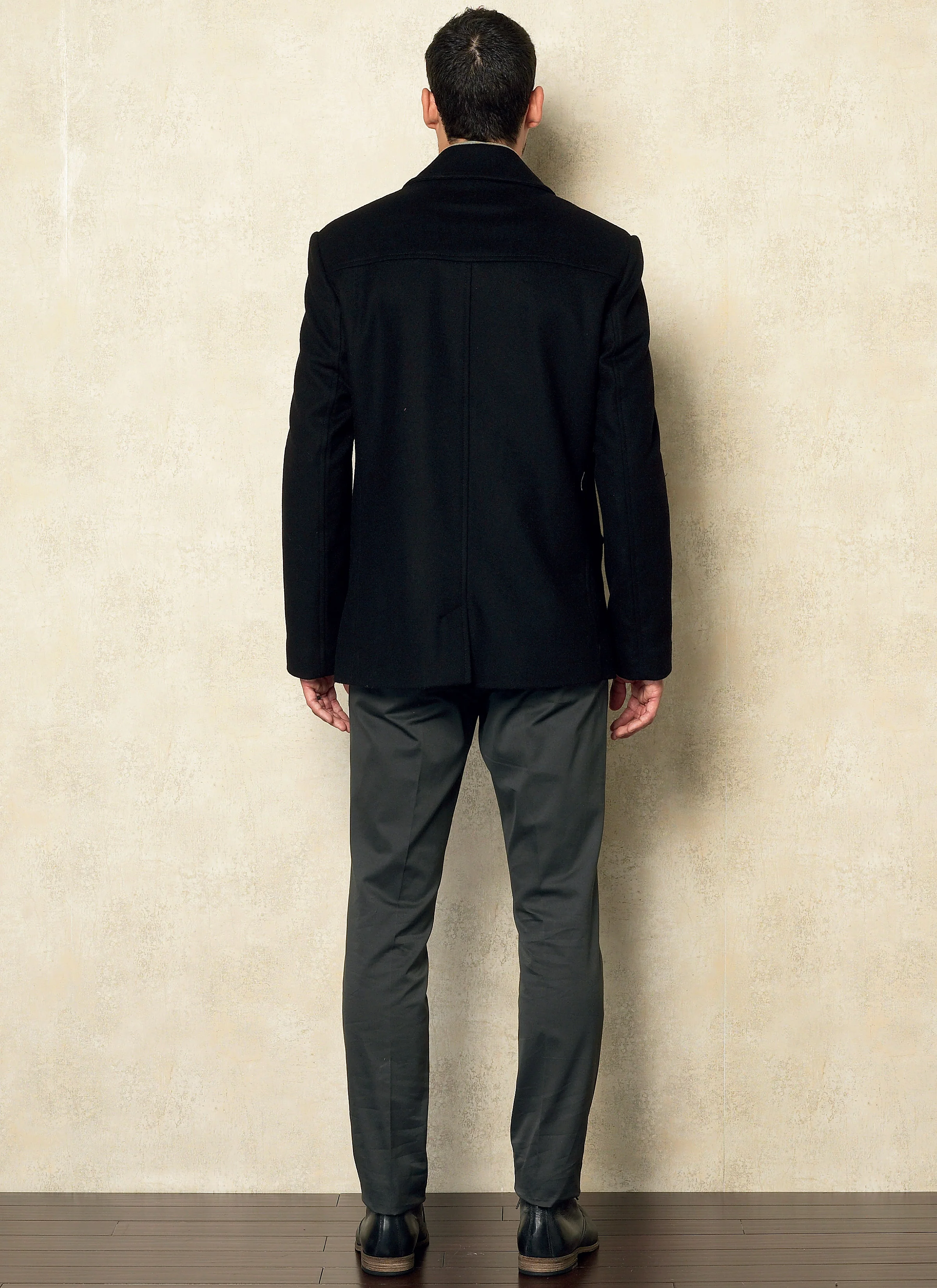 Vogue Men's Jacket & Trousers V8940 - Image 5