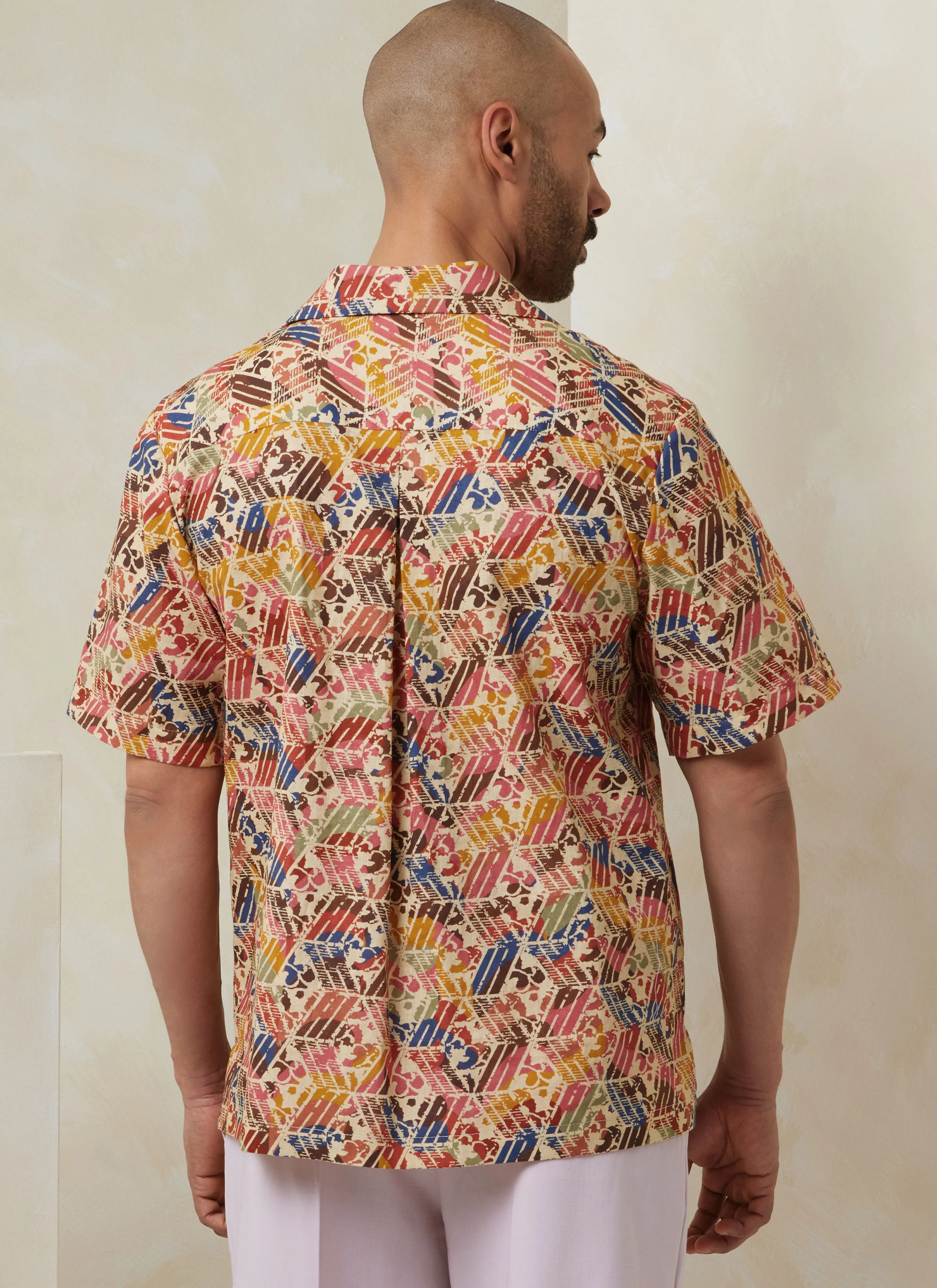 Vogue Men's Shirt, Shorts, Trousers and Belt V2120 - Image 6