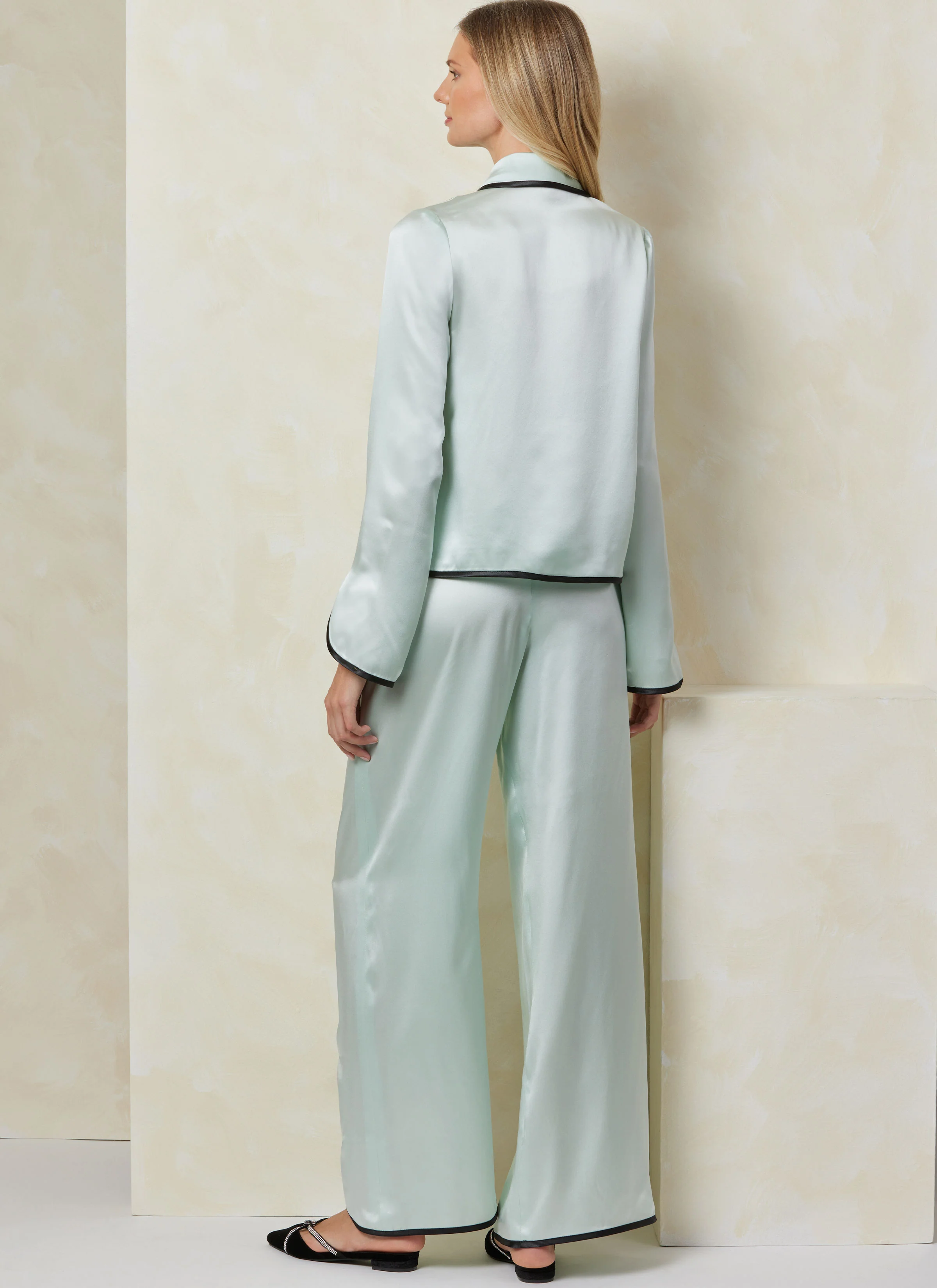 Vogue Pyjamas V2099 - Image 8
