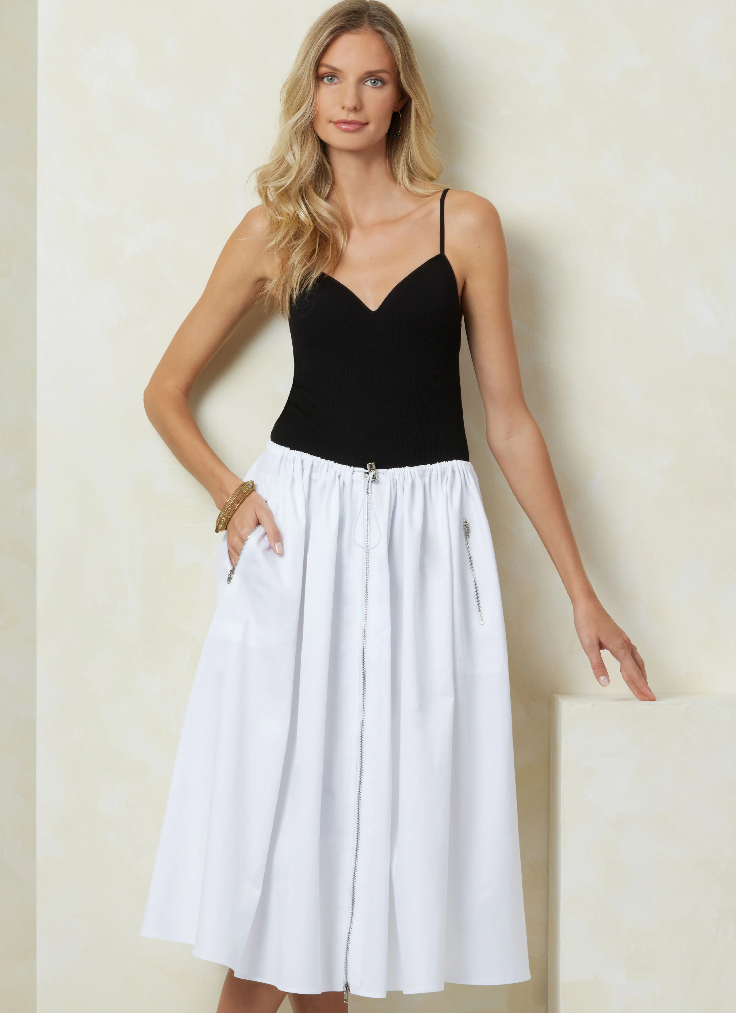 Vogue Skirt V2095 - Image 3