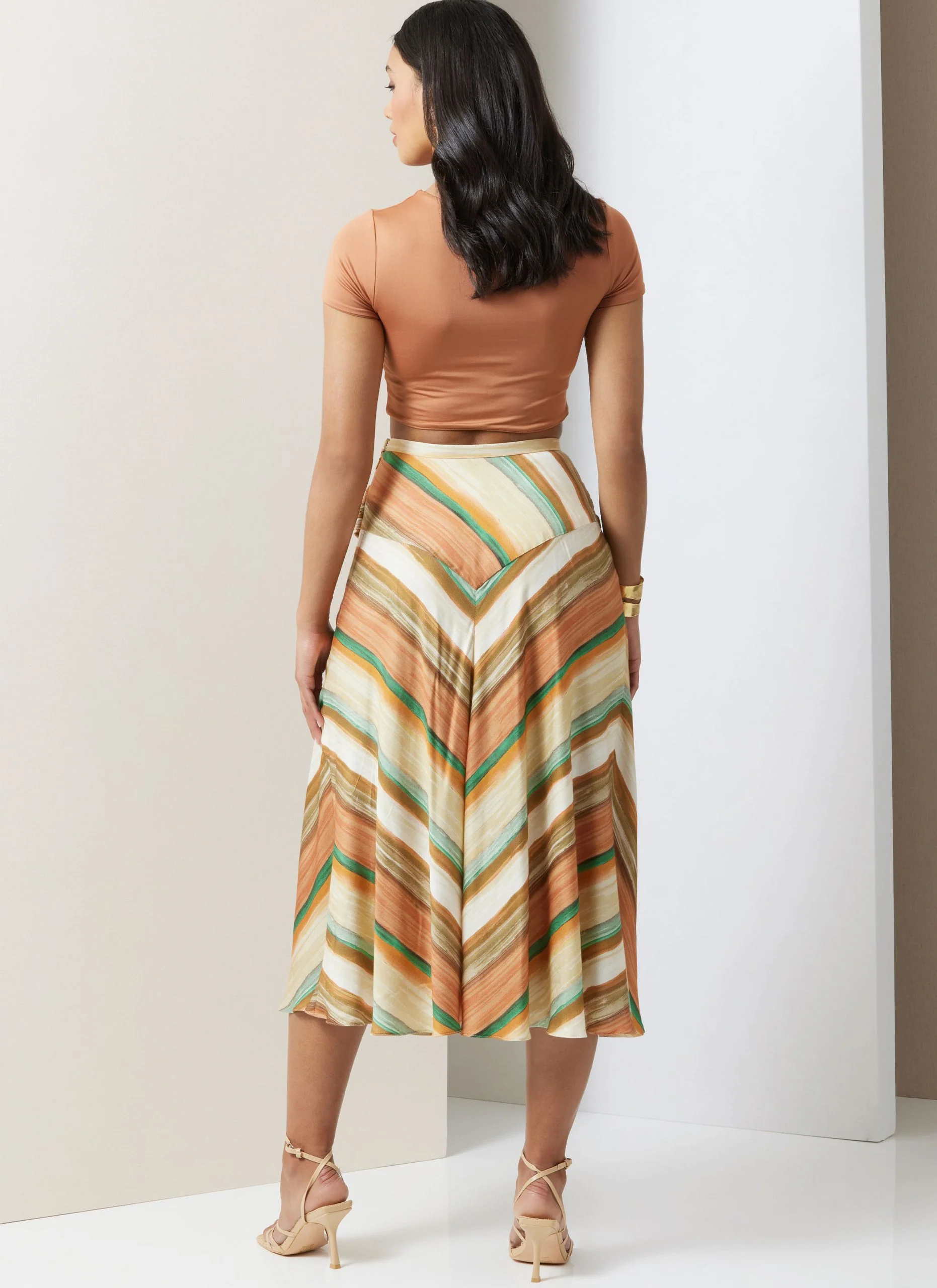 Vogue Skirts V2033 - Image 5