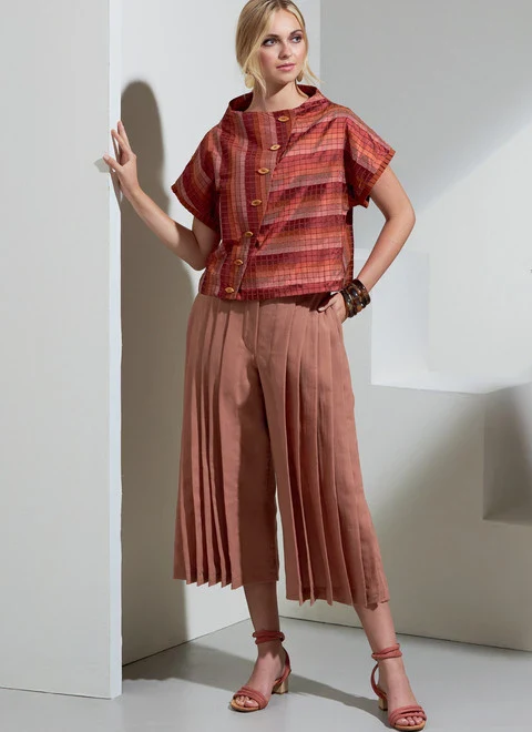 Vogue Top and Trousers V1868 - Image 3