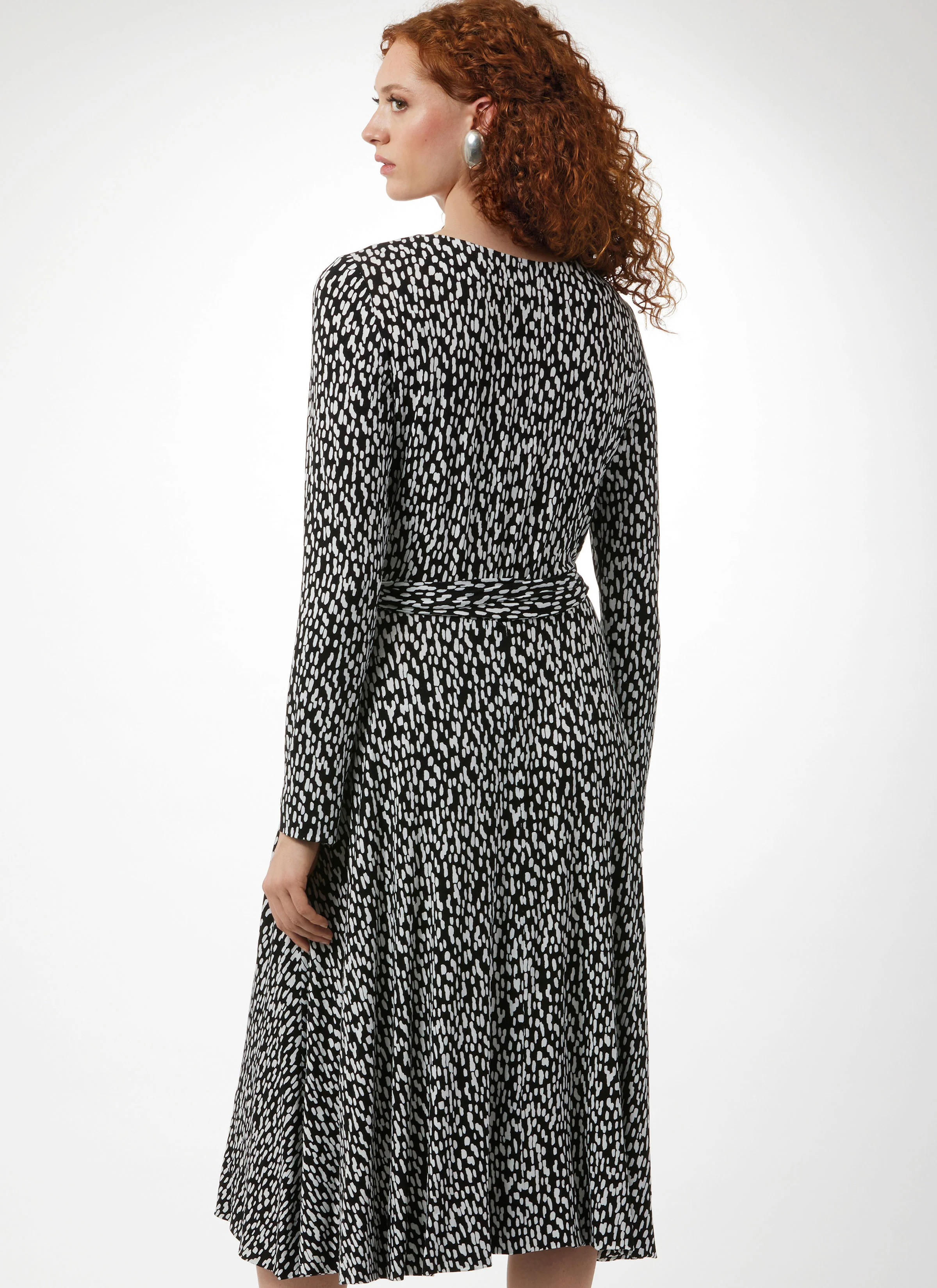 Vogue Vintage 1970's Wrap Dress V2060 - Image 9